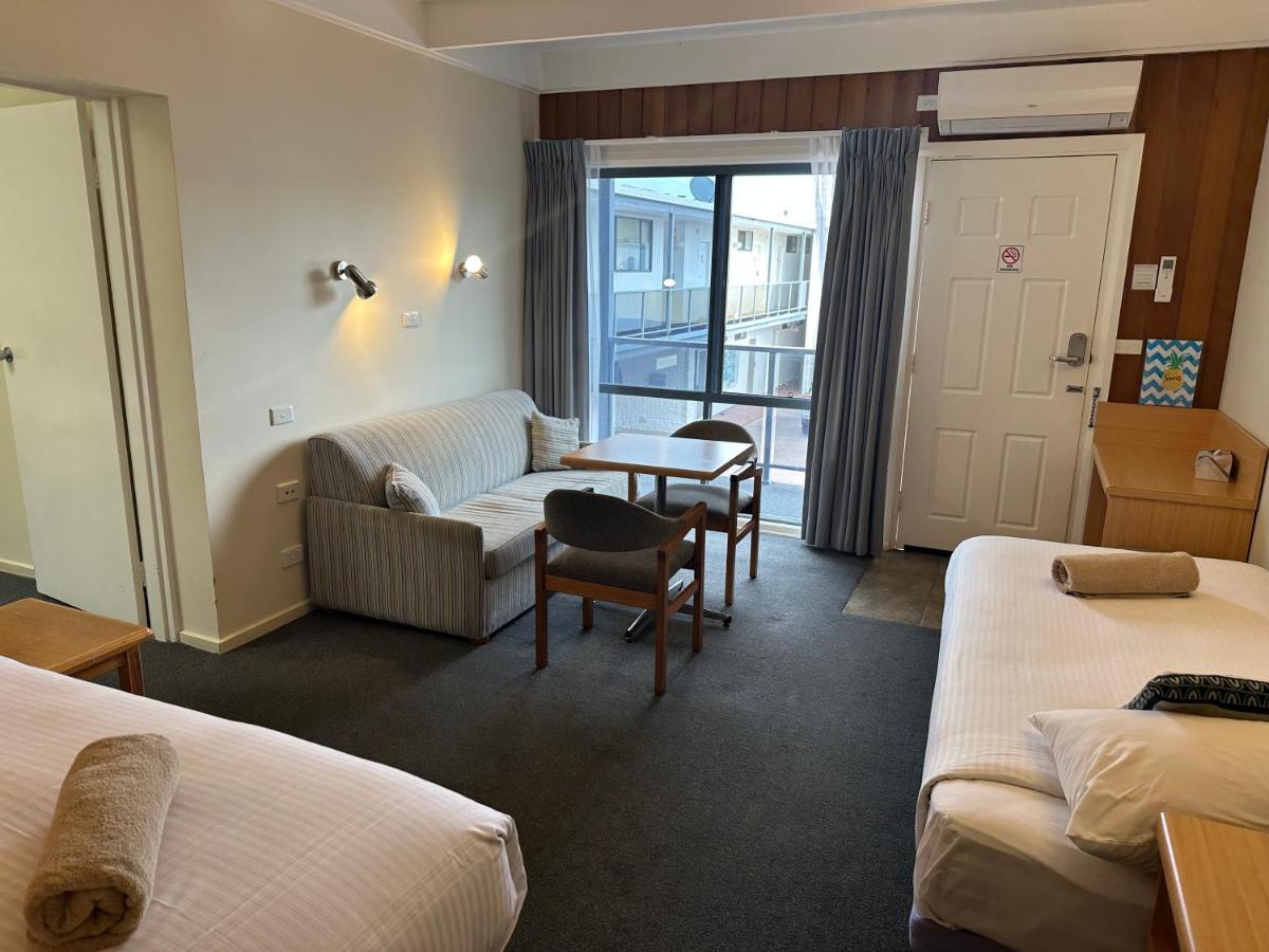 Banjo Paterson Motor Inn Lakes Entrance Dış mekan fotoğraf
