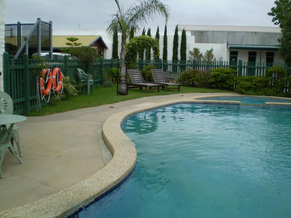 Banjo Paterson Motor Inn Lakes Entrance Dış mekan fotoğraf