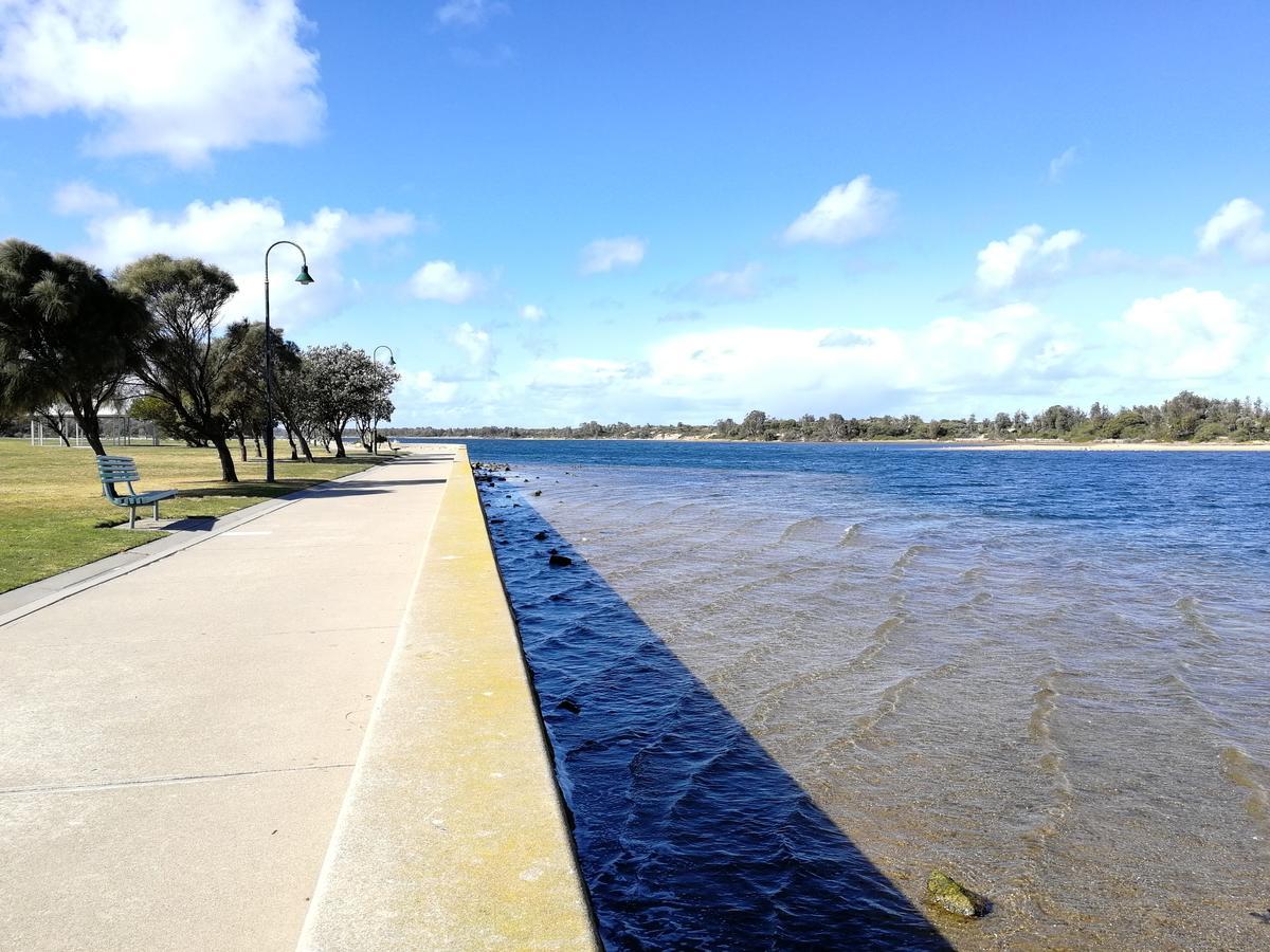 Banjo Paterson Motor Inn Lakes Entrance Dış mekan fotoğraf