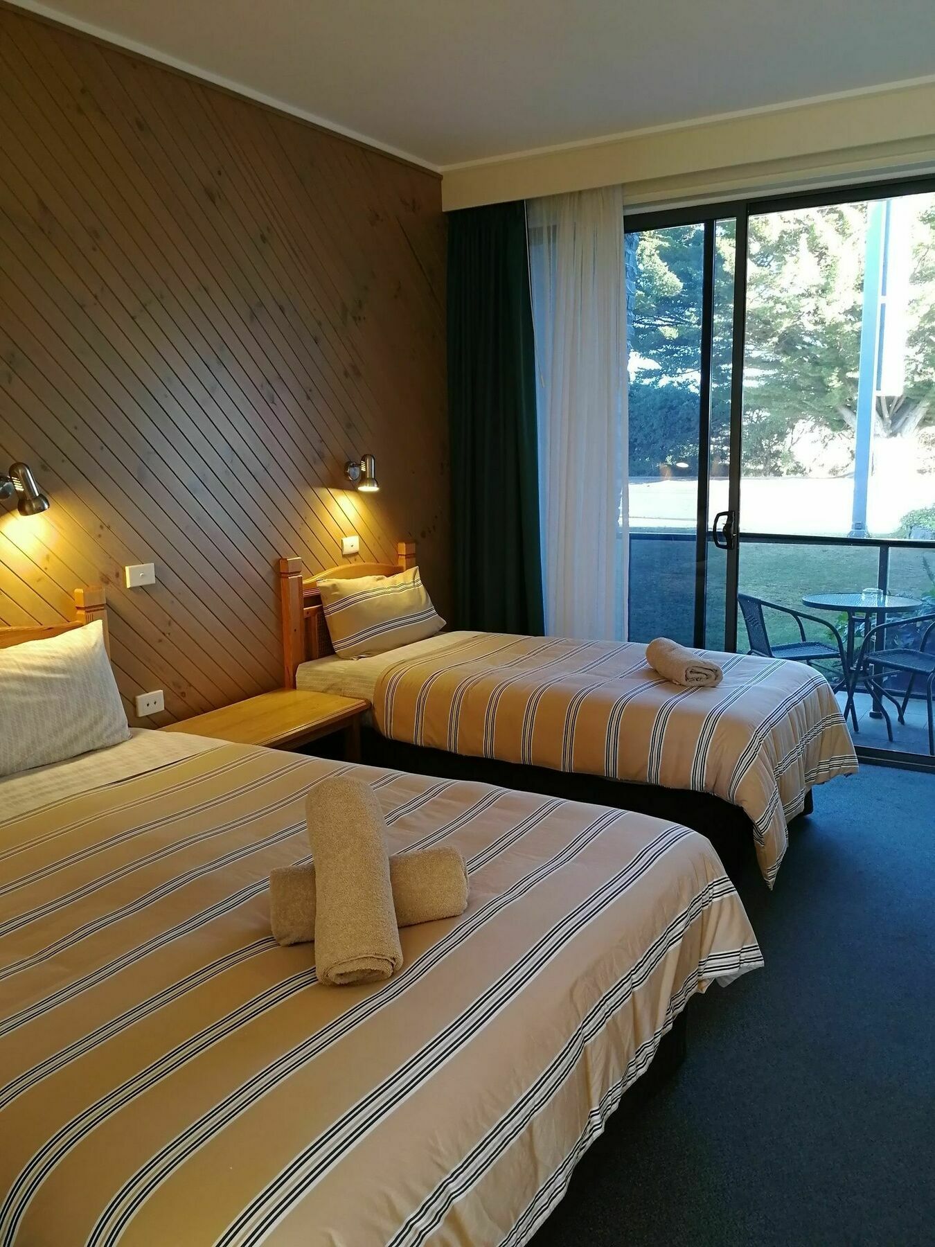 Banjo Paterson Motor Inn Lakes Entrance Dış mekan fotoğraf